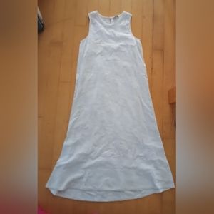 Women's size 1 standard James perse white dress